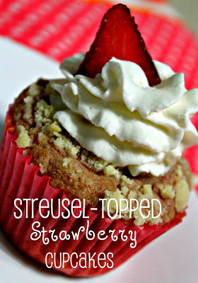 Streusel Topped Strawberry Cupcakes