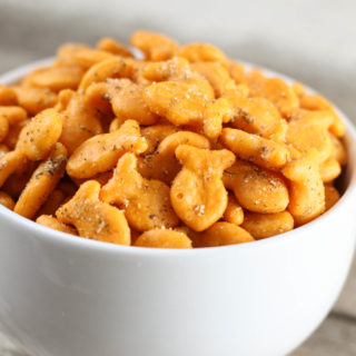 These Zesty Seasoned Goldfish Crackers are easy to fix and irresistible to eat!