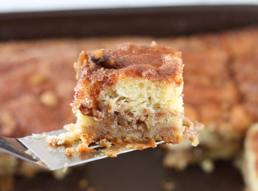 This Banana Cream Coffee Cake is a yummy, easy recipe that uses a cake mix as the base. New recipe to use up your ripe bananas!