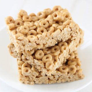 These No-Bake Peanut Butter Cheerio Bars are an easy cereal treat that both kids and adults will love!