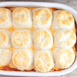This Cheeseburger Casserole with biscuits is an easy main dish recipe that everyone will love!