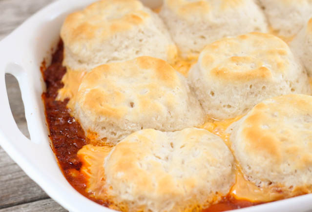 This Cheeseburger Casserole with biscuits is an easy main dish recipe that everyone will love!