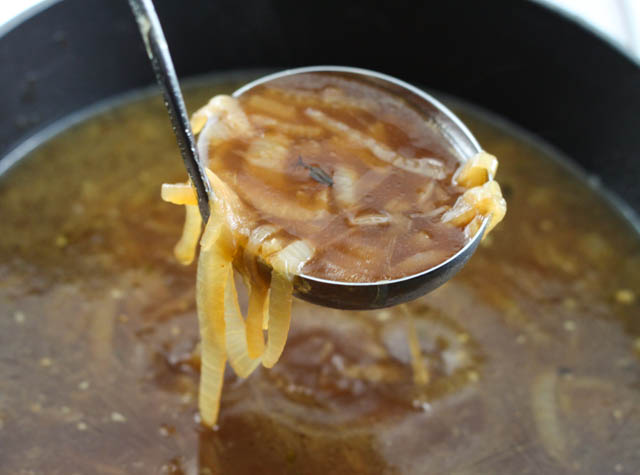 French Onion Soup is the perfect soup recipe to warm you up! It's packed full of flavors like caramelized onion, crusty bread and melted cheese, yum!